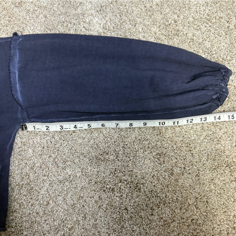 ANTHROPOLOGIE Vintage Look Cropped Oversized Navy Blue Sweatshirt Raw Hem Large - Picture 9 of 11